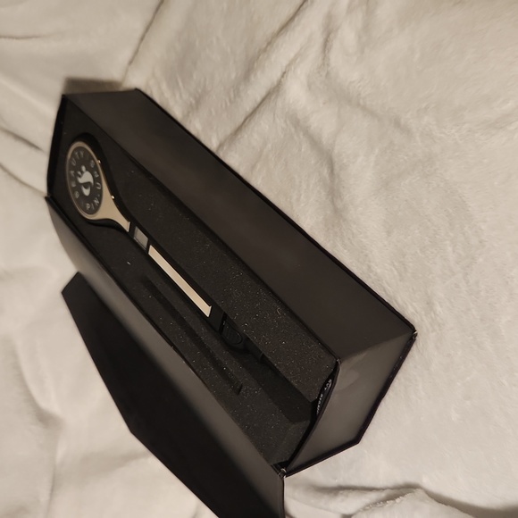 Beauty and Pin-up Design of the iron is the perfect tip for curling pins - Picture 7 of 8